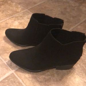 Short height boots